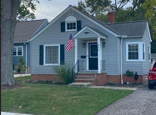 400 Kenilworth Rd, Bay Village, OH 44140