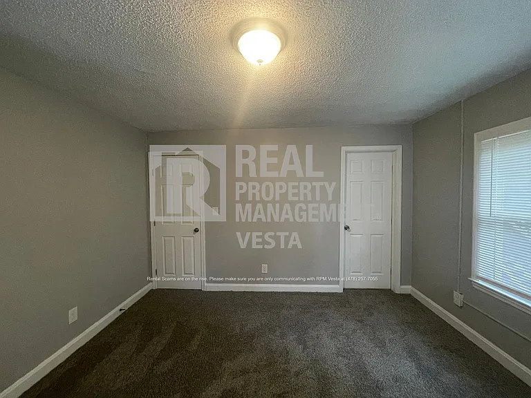444 Corbin Ave — Photo 13
