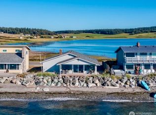 2625 W Beach Rd, Oak Harbor, WA 98277