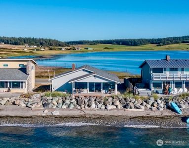 2625 W Beach Road, Oak Harbor, WA, 98277