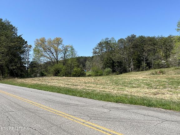 5th image of 2163 Fairview Rd