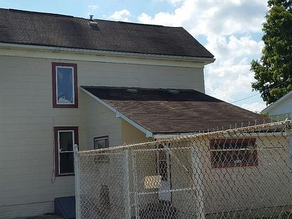 4th image of 210 W High St