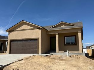 5217 Gannet Ln, Pueblo, CO 81008