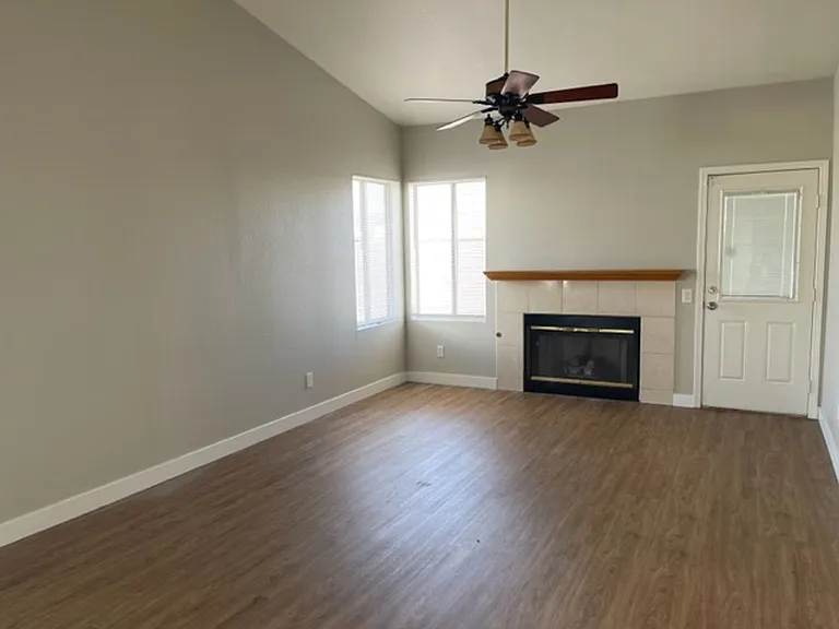 4334 Yorkwood Dr — Photo 7