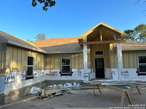 730 GREY STONE, Poteet, TX 78065