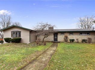 3034 Columbia Rd, Westlake, OH 44145