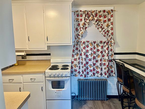 5th image of 473 N Warren Ave #2