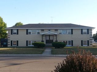 1680 W Merchant St, Kankakee, IL 60901