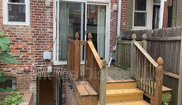 624 Orleans Pl NE — Photo 25