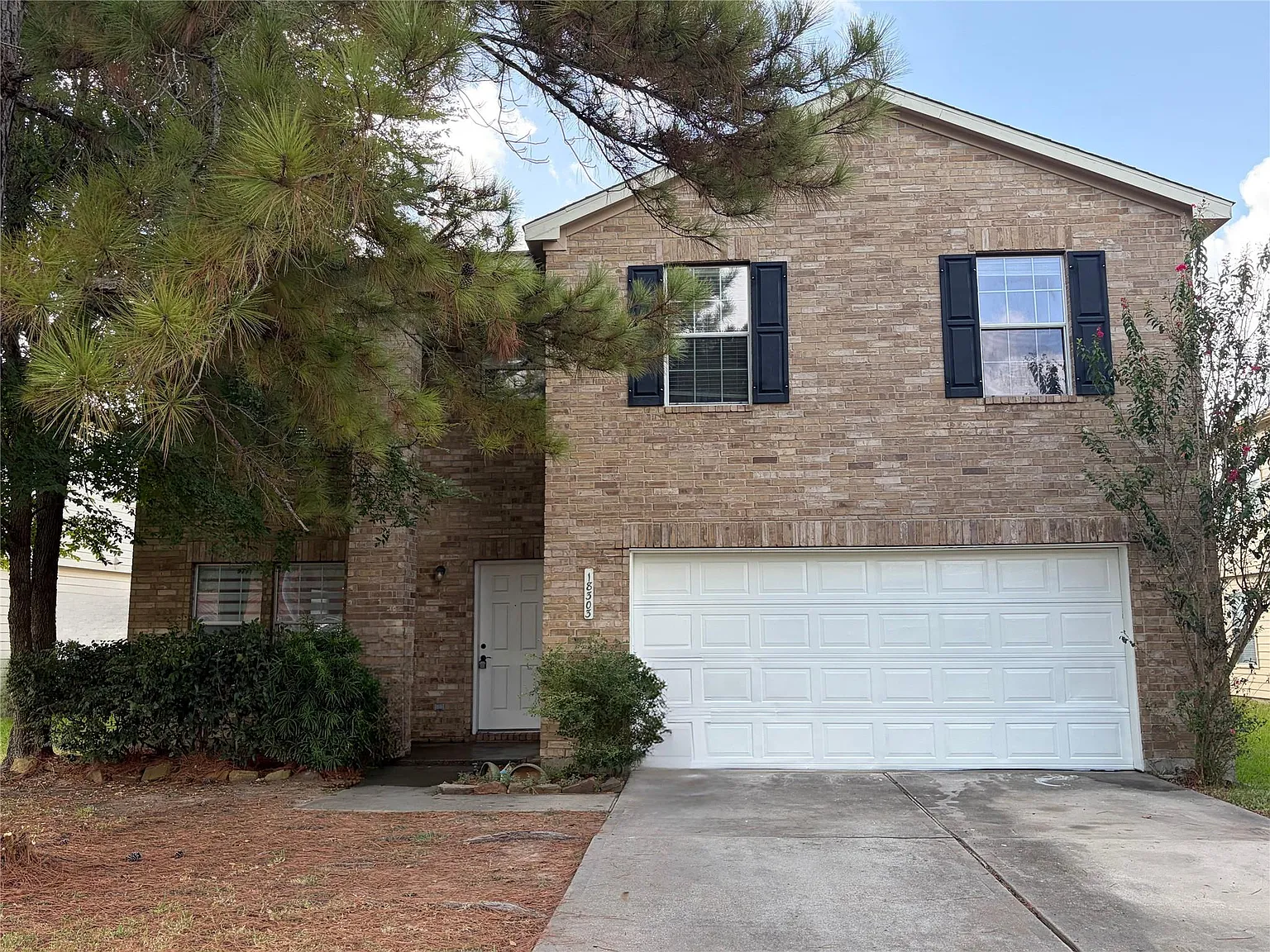 5 bed, 3.0 bath, 3483 sqft, $2,700 — Photo 1