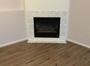 36 W Side Dr, Iowa City, IA 52246