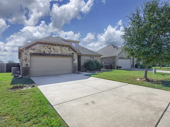 627 Redwood Dr, Greenville, TX 75402