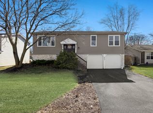 653 W Briarcliff Rd, Bolingbrook, IL 60440