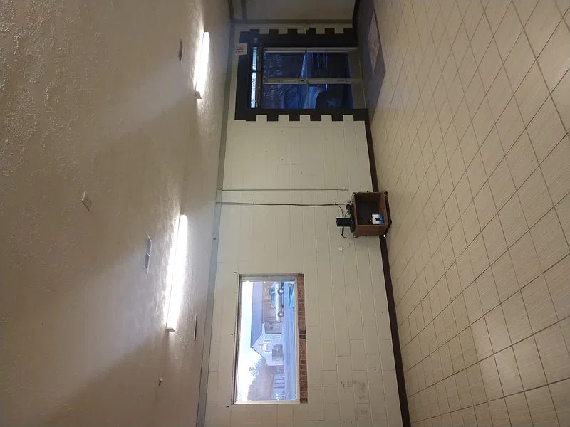 2258 W Broad St — Photo 3