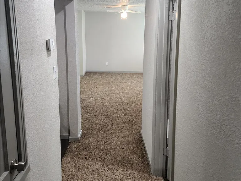 5244 Enyart St — Photo 12