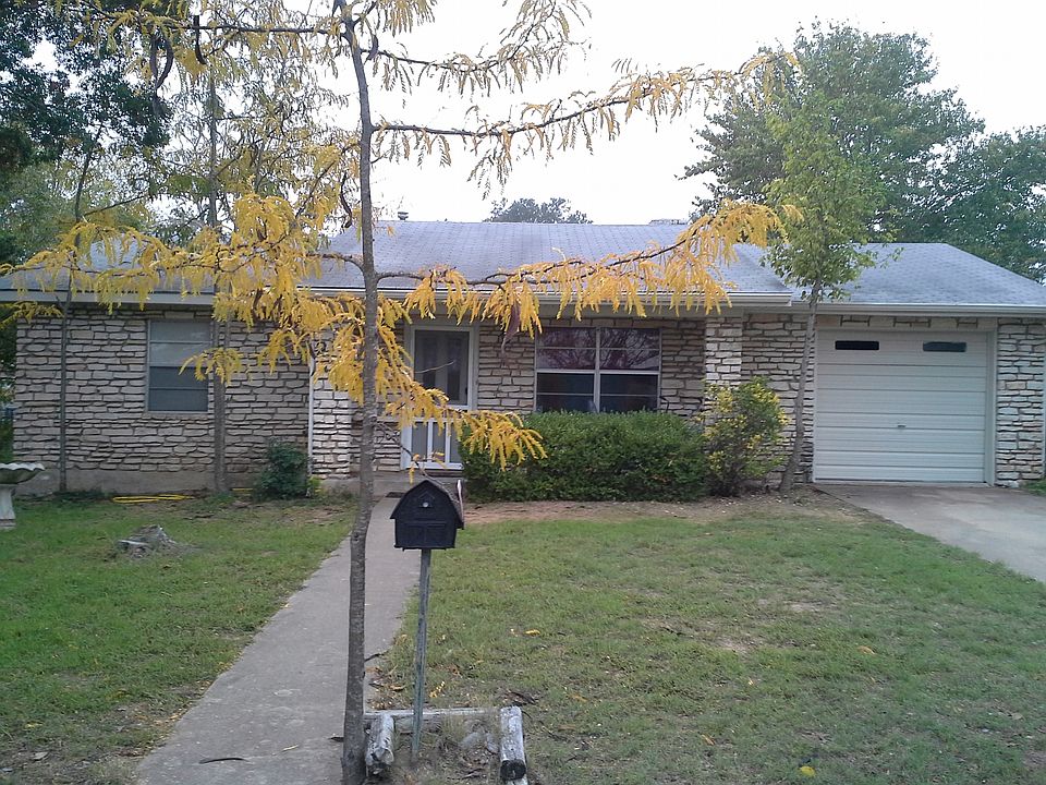 1st image of 203 Glenmoor Dr