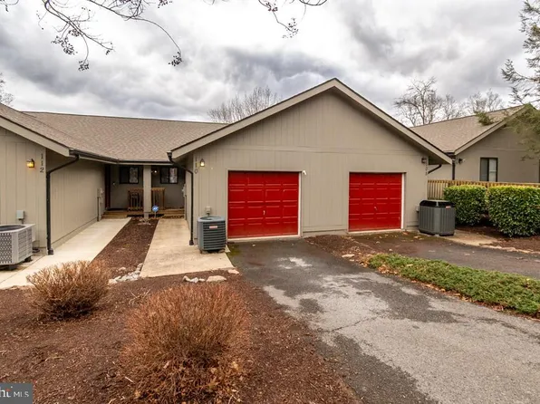 110 Fishhook Ln, Hedgesville, WV 25427