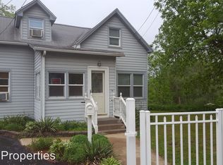 714 Villa St, Elgin, IL 60120