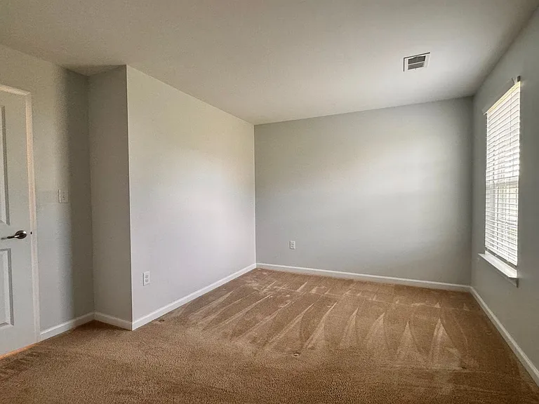 145 Holly Hill Dr — Photo 32