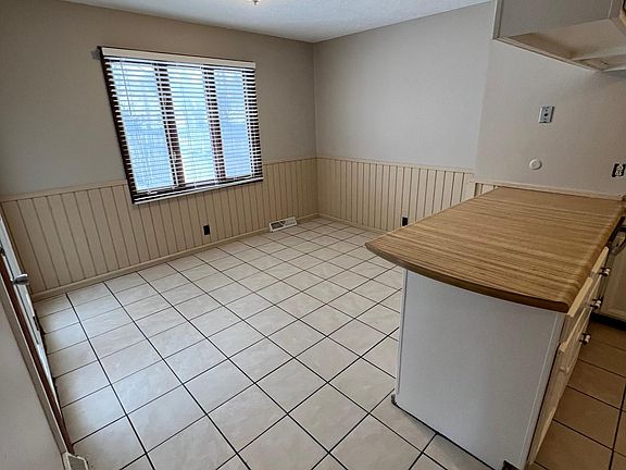 5th image of 1026 State St