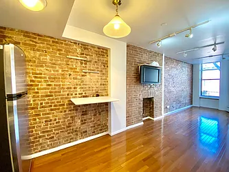 Rented by Best Apartments North Inc