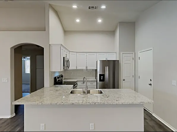 660 Laura Dr #1, Griffin, GA 30224