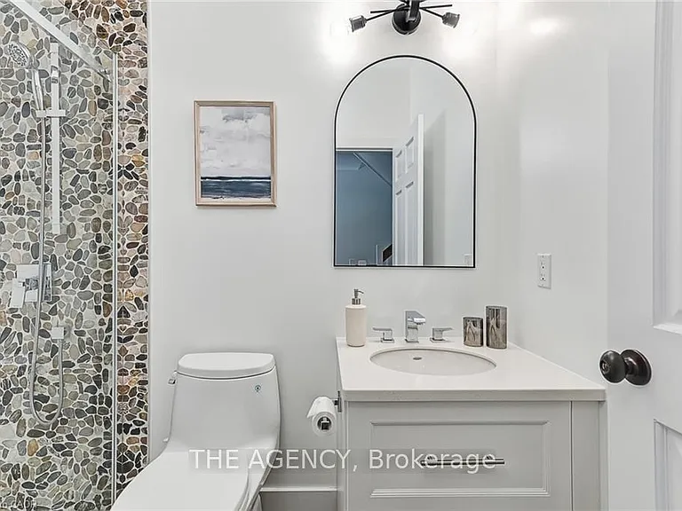 129 Venture Blvd — Photo 30