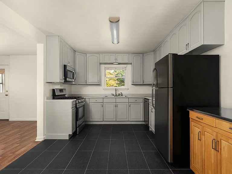 206 E Skyview Rd — Photo 12