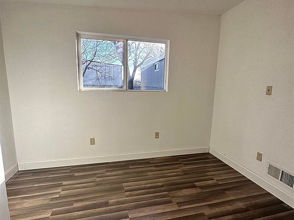 5th image of 1811 Colonial Dr