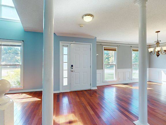 3rd image of 3115 Southpoint Dr