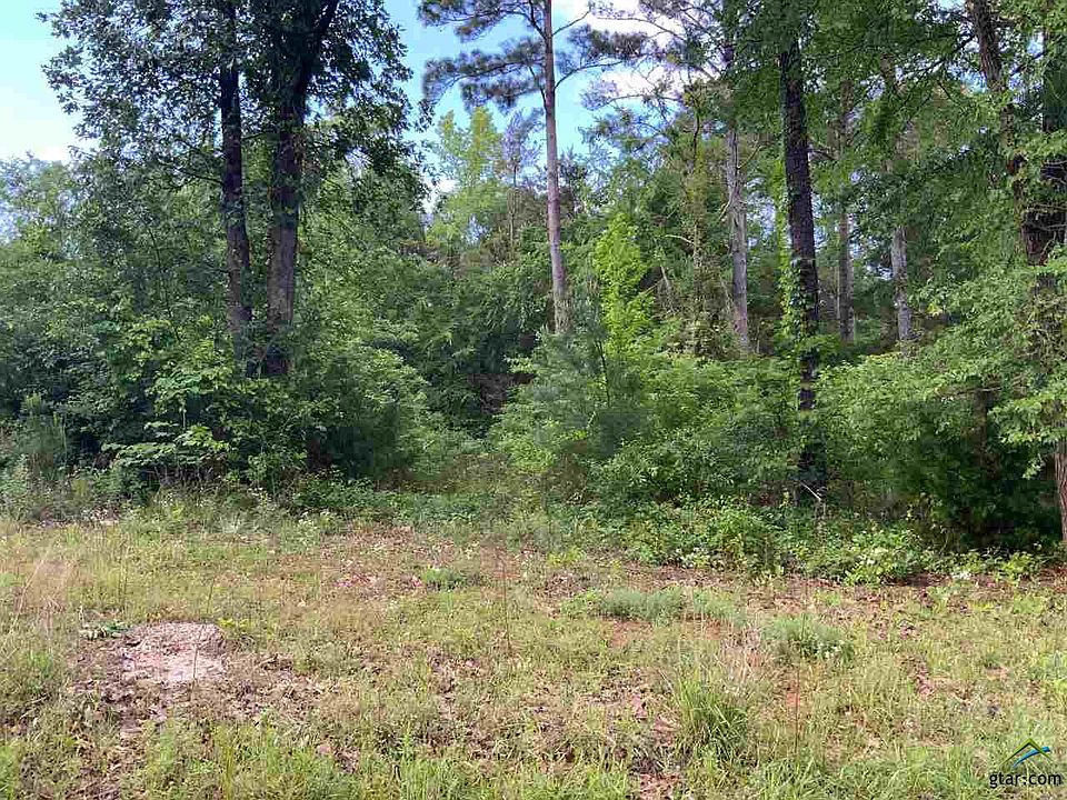2nd image of 240 Oak Grove Way