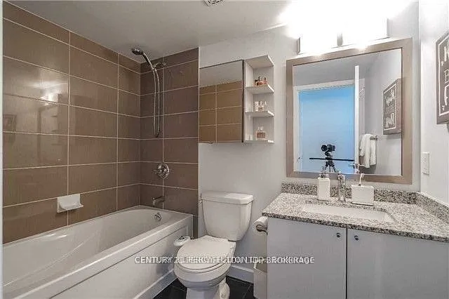 33 Bay St #1204 — Photo 5