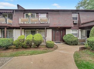 2 Church Ln APT A, Valley Cottage, NY 10989