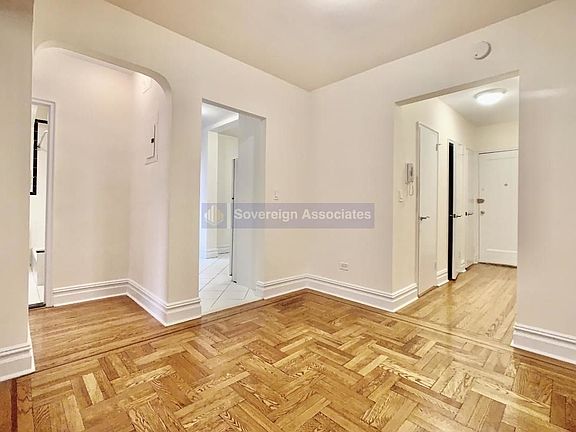 4th image of 110 Bennett Ave APT 5H