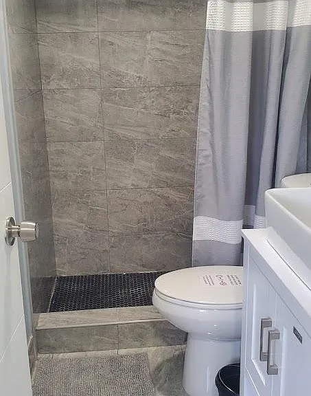 1019 N 46th Ave — Photo 10