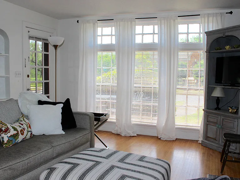 401 W Hill St — Photo 47