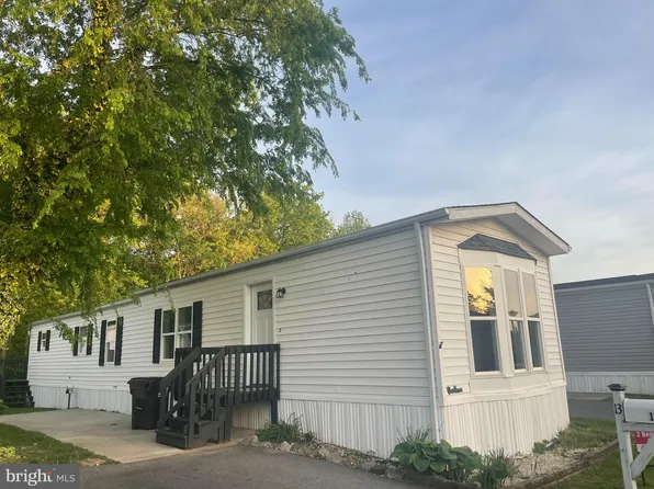 13 Tamarac Trl, Middle River, MD 21220