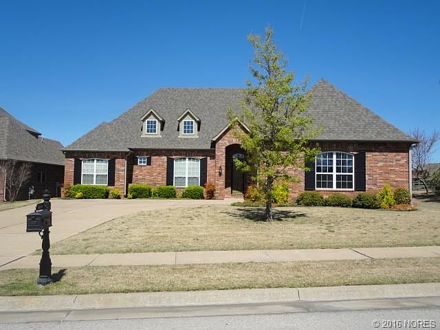 Custom 1-story executive home with terrific curb appeal!