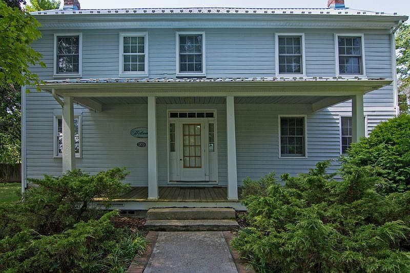 1st image of 1870 Washington St E