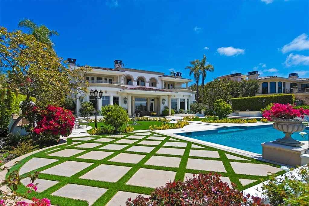 6 bed, 7.5 bath, 9824 sqft, $39,995 — Photo 4
