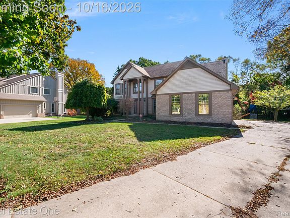 2nd image of 7411 Meadowcrest Ct