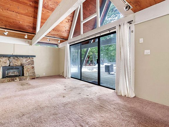 3rd image of 1640 Willow Ave
