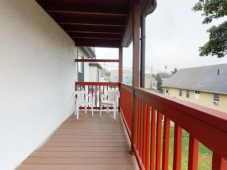 Lake St — Photo 24