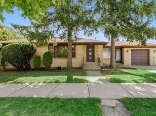 7235 W Jonquil Ter, Niles, IL 60714
