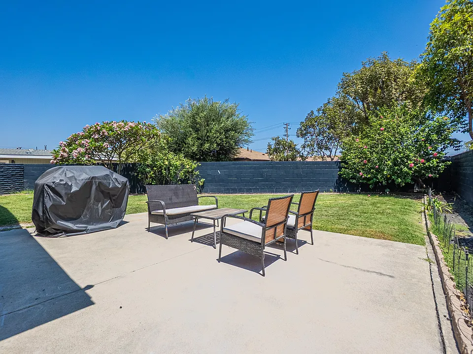 15634 Wharff Ln