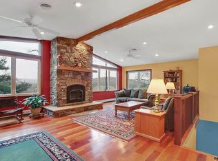 110 Twin Oak Dr, Aspers, PA 17304