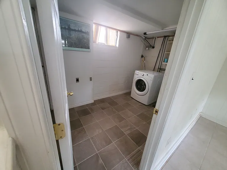 10204 Rodgers Rd — Photo 1