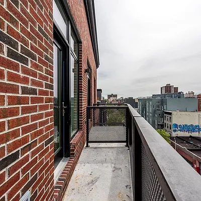 Rented by Nooklyn NYC LLC | media 43