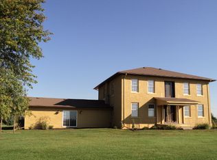 3954 230th St, Clinton, IA 52732