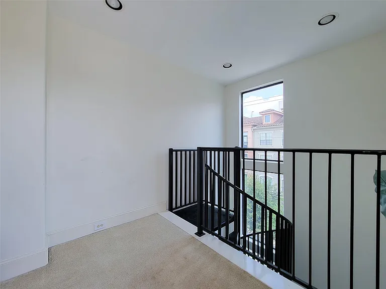 403 Jackson Hill St — Photo 42